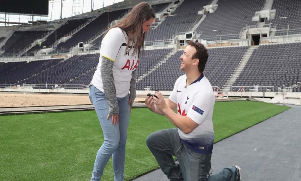 Pedido de casamento (foto: Tottenham)
