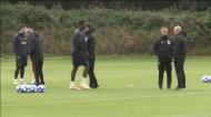 VÍDEO: Pogba ignorou Mourinho no início do treino?