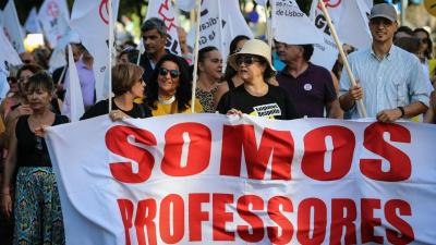 Milhares de professores nas ruas de Lisboa pela contagem integral do tempo de serviço - TVI