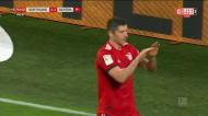O golo de calcanhar de Lewandowski que o árbitro anulou nos descontos
