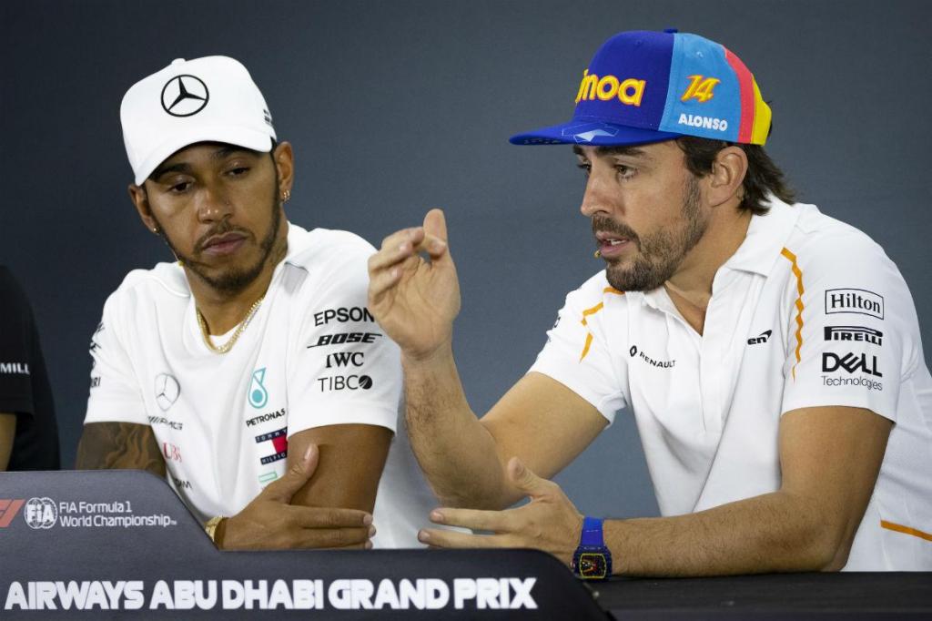 Lewis Hamilton e Fernando Alonso (Lusa)