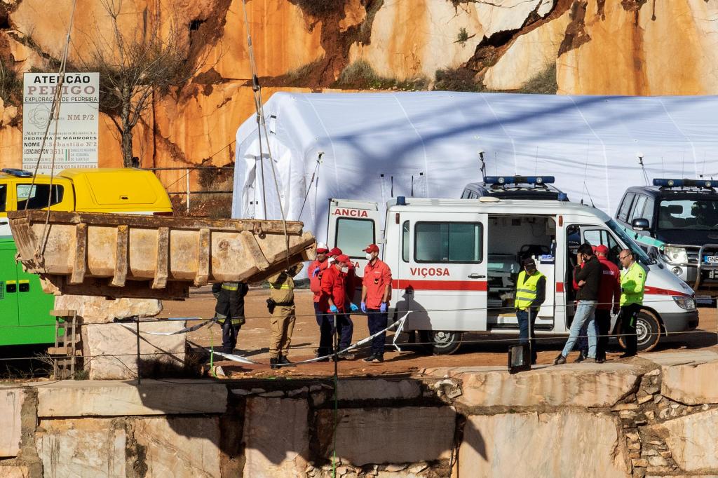 Resgatados mais dois corpos em Borba