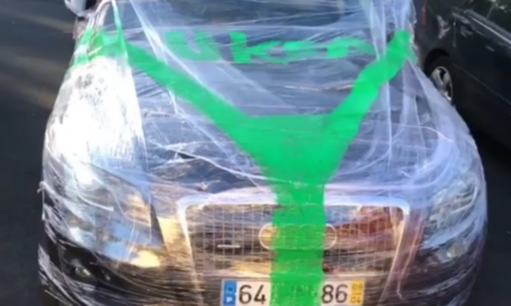 VÍDEO: depois do corpo, carro de Ukra também se «veste» à Borat (Instagram Ukra)