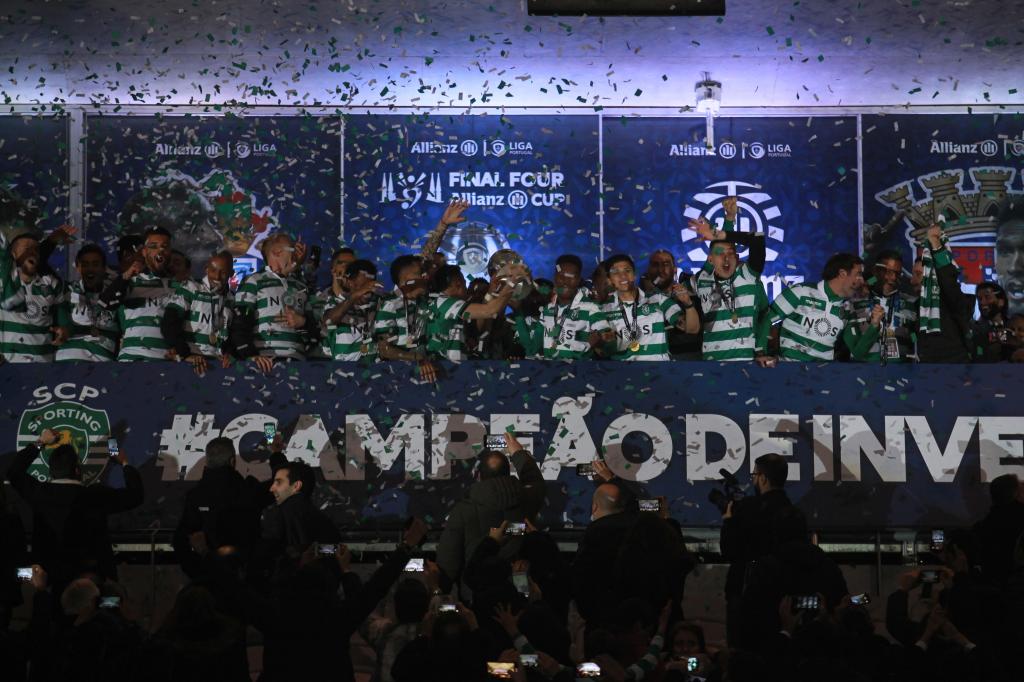 Sporting vence Taça da Liga 