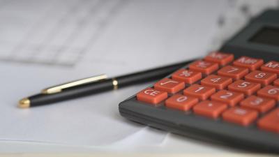 Cálculo das taxas de retenção de IRS vai mudar. Por isso: quer saber o seu salário líquido exato? - TVI