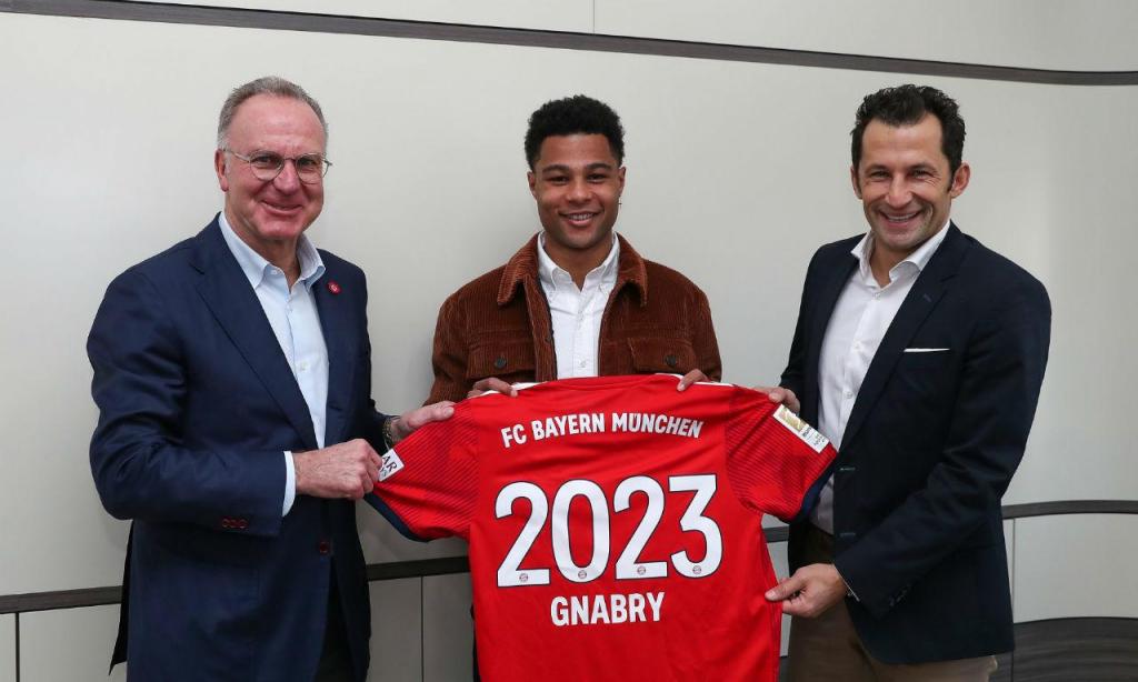 Gnabry renovou com o Bayern Munique