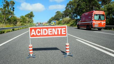 Colisão com dois feridos corta Estrada Nacional 308 em Viana do Castelo - TVI