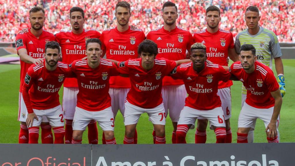 Benfica vence (4-1) e é campeão nacional