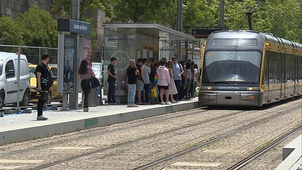 Circulação do metro do Porto sobre Ponte D. Luís interrompida por dez dias