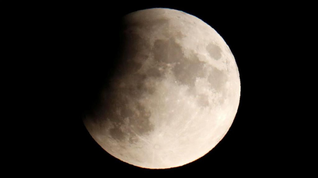 Eclipse parcial da Lua