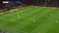 VÍDEO: Erro monumental do guarda-redes do Leverkusen dá golo ao Lokomotiv