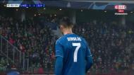 VÍDEO: momento raro no futebol com Cristiano Ronaldo a ser substituído