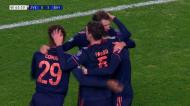 VÍDEO: Lewandowski só precisa de 11 minutos para marcar um hat-trick