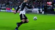 VÍDEO: Ronaldo não desiste e quem paga é a bandeirola