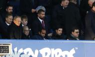 Mikel Arteta assiste ao Everton-Arsenal (EPA/LYNNE CAMERON)
