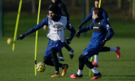 André Gomes volta a treinar no relvado, 86 dias após grave lesão (Everton)