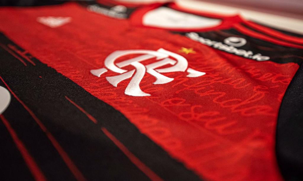 FOTOS: o novo «manto» do Flamengo