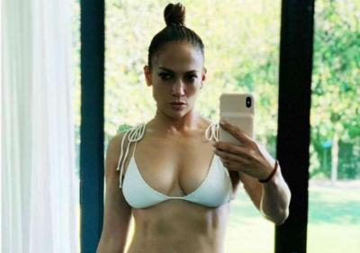 O segredo de Jennifer Lopez para manter a forma aos 50 anos - TVI