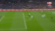 Real Madrid-Barcelona: Messi dispara, Courtois evita o golo
