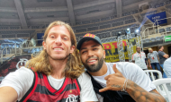 Figuras do Flamengo vibram com o basquetebol (twitter Flamengo)