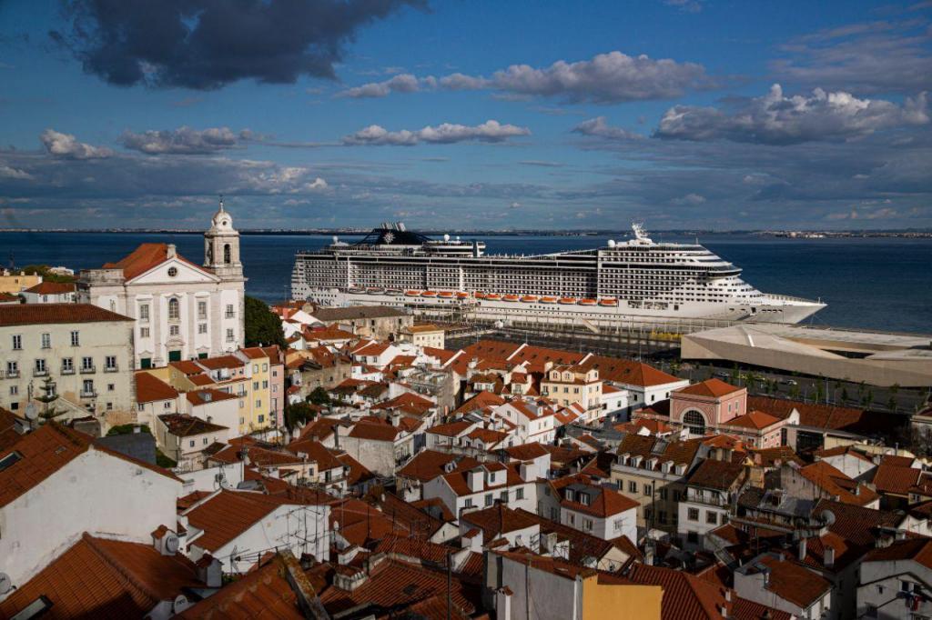 Megaoperação no Porto de Lisboa para repatriar 1.338 passageiros do navio de cruzeiro MSC Fantasia