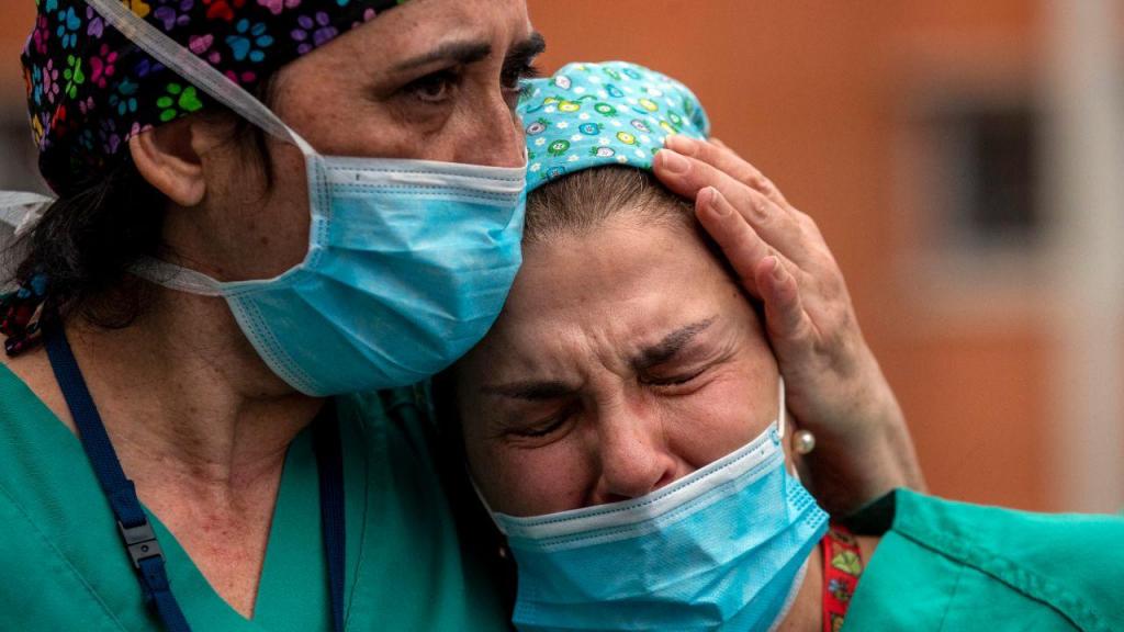 Covid-19: enfermeiros de Leganes choram a morte de um colega