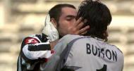 Gianluigi Buffon e Igor Tudor apanhados quando dão um beijo na Juventus