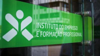 Portugal foi o país da OCDE onde desemprego mais subiu entre julho e dezembro - TVI