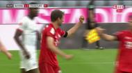 Muller faz o 2-0 para o Bayern e VAR confirma legalidade do golo
