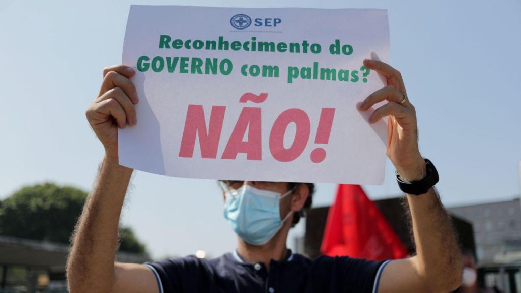 Ação simbólica de protesto dos enfermeiros no Porto