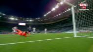 Defesa gigante de Anthony Lopes impede golo do Paris Saint-Germain