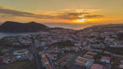 Dois sismos com magnitude 2,3 e 2,4 sentidos na ilha Terceira - TVI