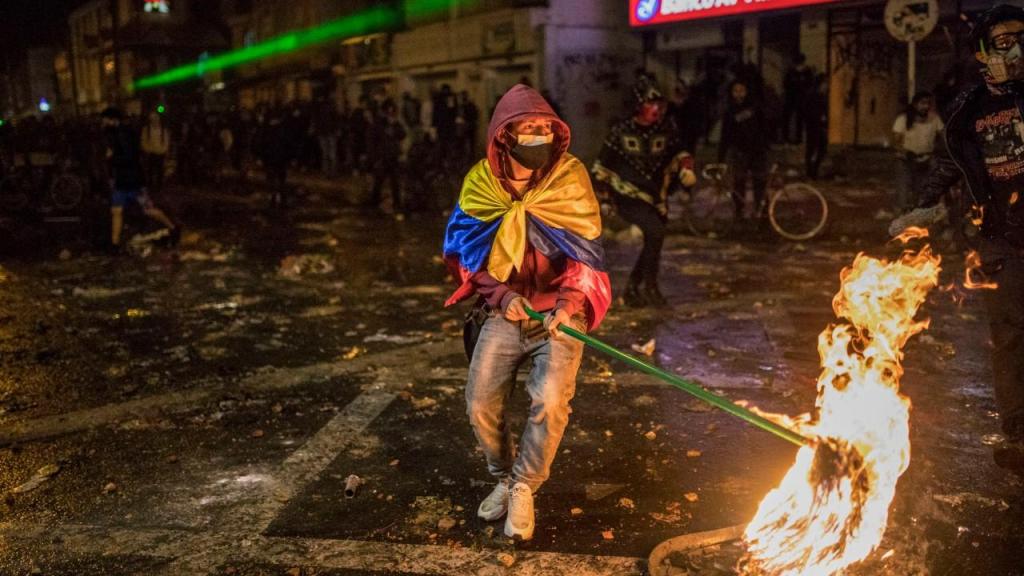 Caso de violência policial desencadeia protestos na Colômbia