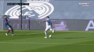 Benzema assiste e Valverde dispara para o terceiro do Real Madrid