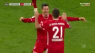 Dortmund-Bayern, 1-2: cruzamento de Hernandez e golo de Lewandowski