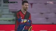 Messi marca golaço e mostra camisola do Newell's para lembrar Maradona