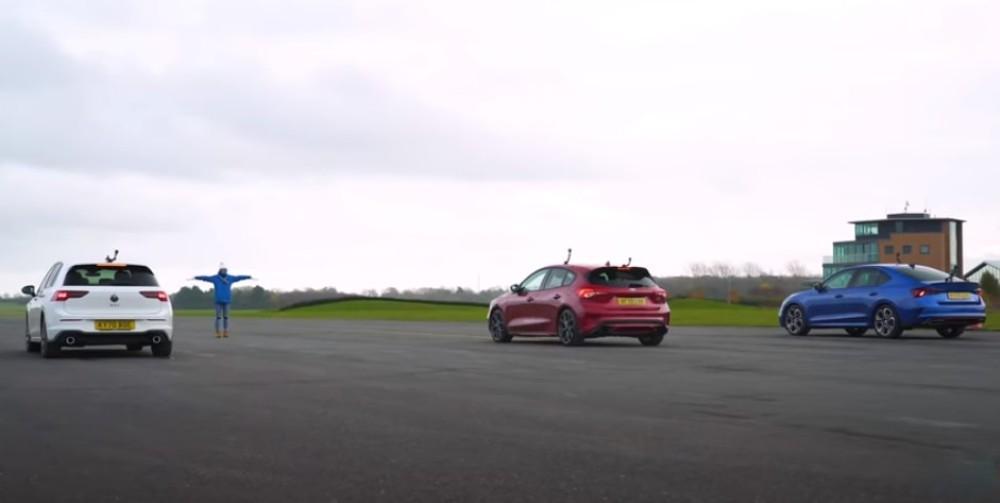 Drag Race Golf GTI vs Focus ST vs Octavia vRS (Reprodução Youtube Carwow)