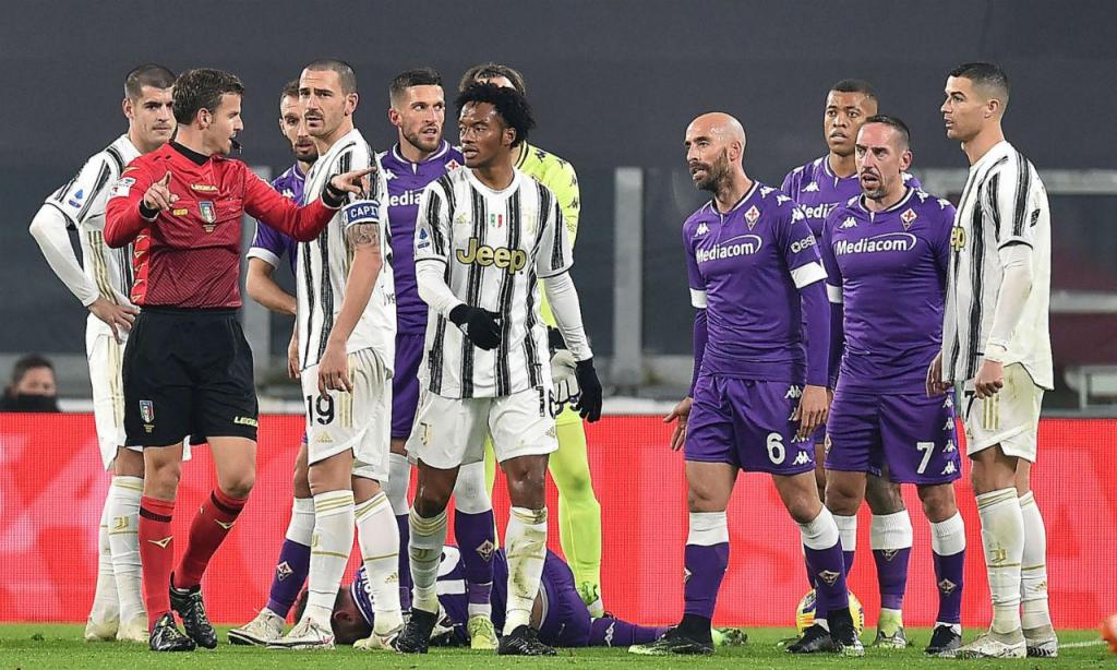 As imagens do embate entre Juventus e Fiorentina (fotos EPA/ALESSANDRO DI MARCO)