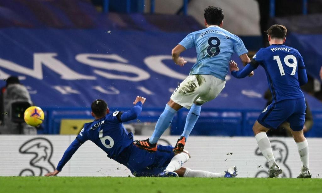 Manchester City venceu em Stamford Bridge (EPA/Andy Rain)