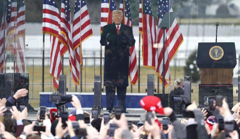 Donald Trump durante comício em Washington