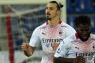 Ibrahimovic regressa com dois golos ao Cagliari