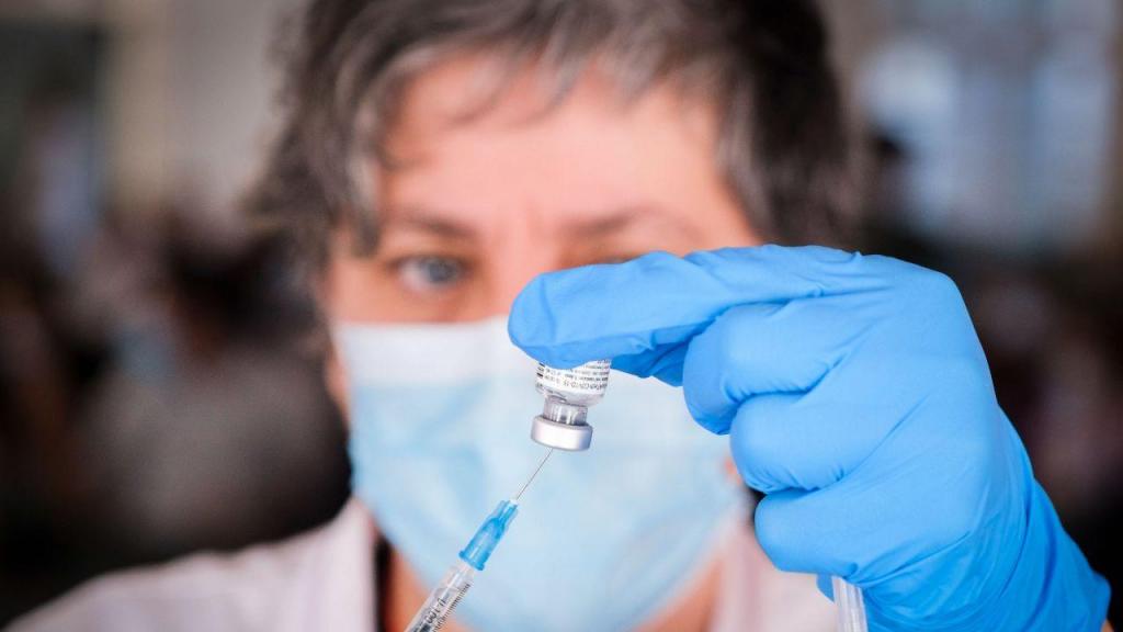 Vacinação contra a covid-19 nos Açores