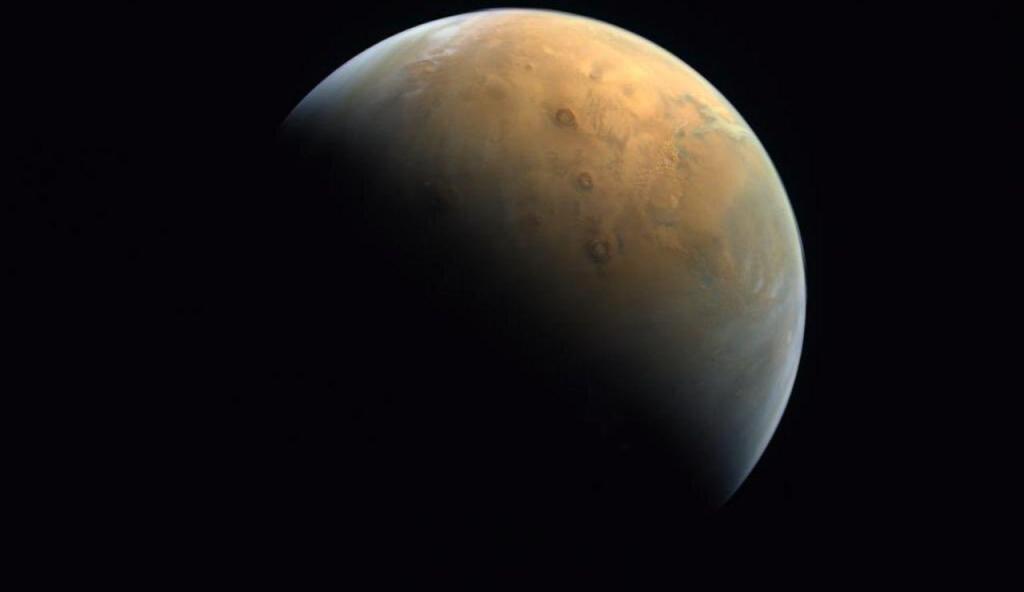 Imagem de Marte capturada pela sonda "Hope"