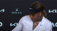 Serena Williams deixa sala de imprensa em lágrimas 