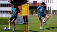 Muller e Gnabry de volta aos treinos do Bayern