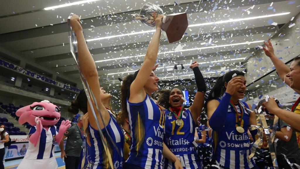 AJM/FC Porto sagra-se campeão de voleibol feminino (foto: FCP)