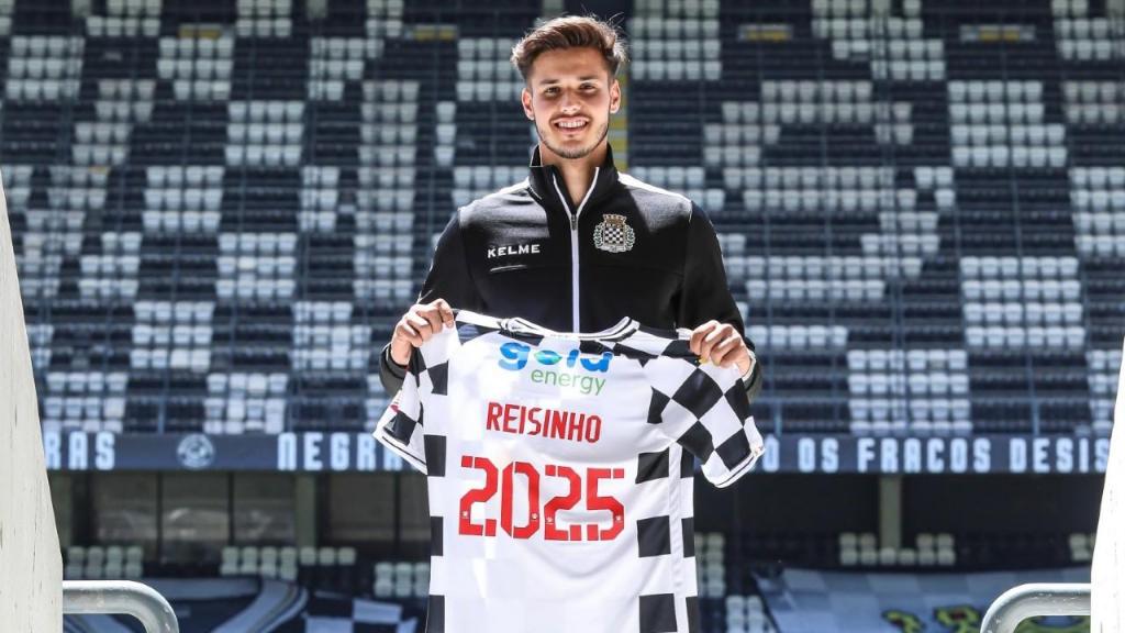 Reisinho renovou com o Boavista até 2025 (foto BFC)