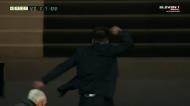 Simeone sai disparado para o túnel e a celebrar efusivamente após o apito final
