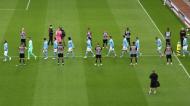 Jogadores do Newcastle fazem guarda de honra ao campeão Manchester City (Scott Heppell/AP)