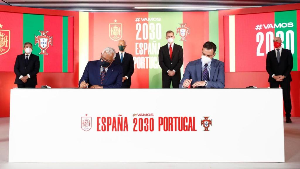 Portugal e Espanha na apresentação da candidatura ao Mundial 2030 (Pedro González/EPA)